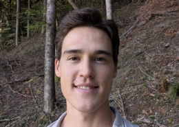 Julius Maul uinterwegs im Wald der Burgergemeinde Zwieselberg